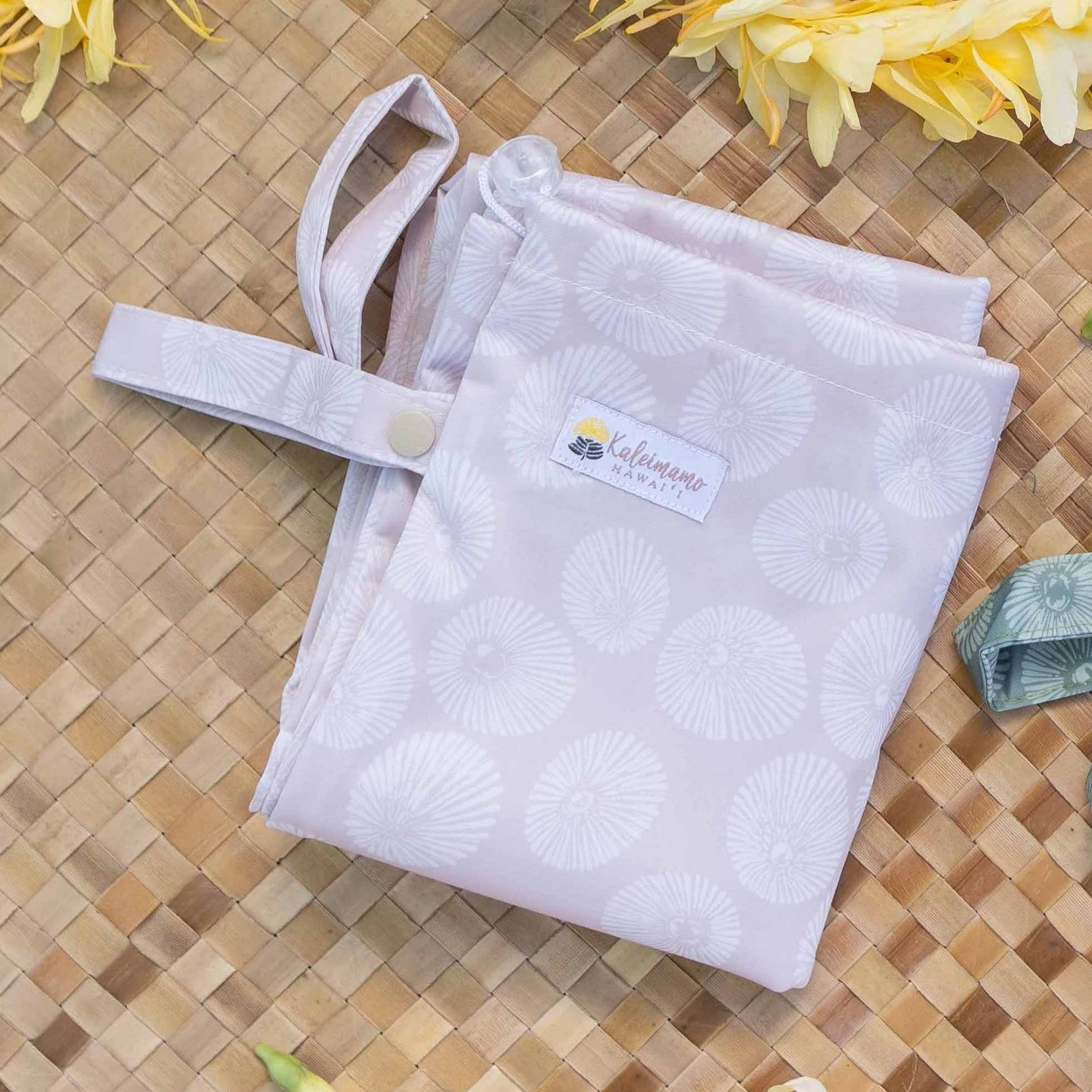 ʻEke Holoi (Laundry Bag)