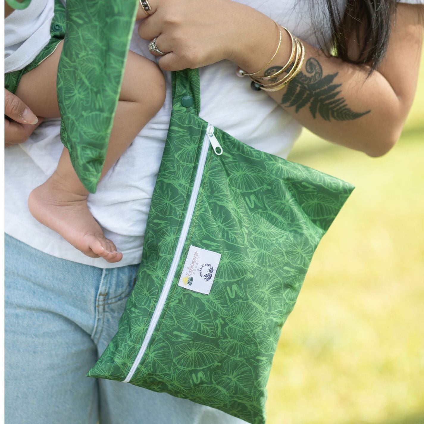 ʻEkeʻeke Pulu (Small Wet Bag)